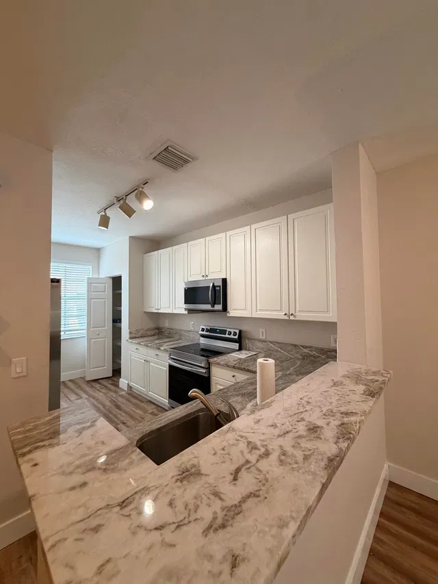 Unit 1507 photo 5
