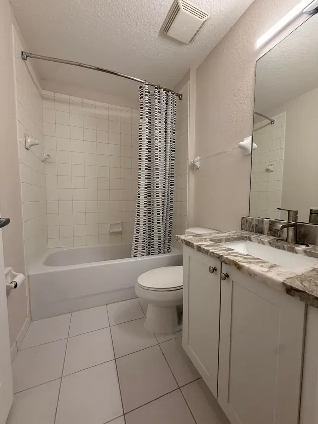 Unit 1507 photo 10