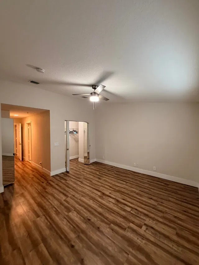 Unit 1507 photo 11