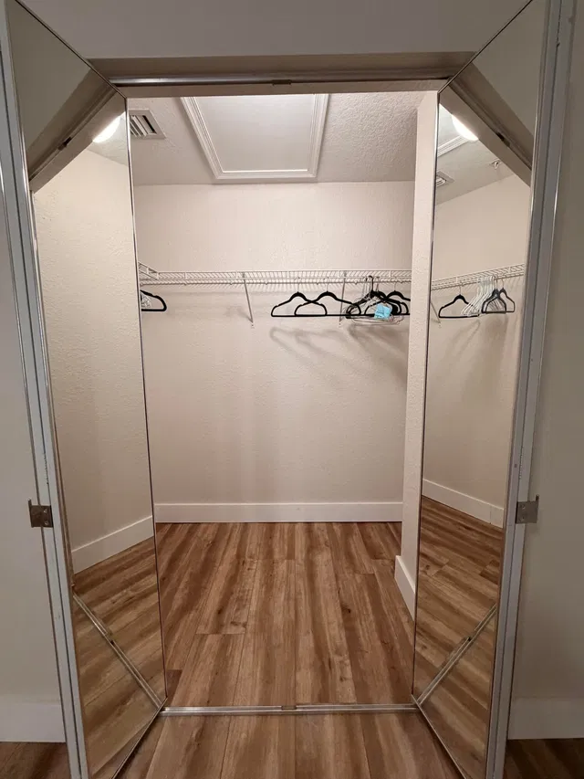 Unit 1507 photo 12
