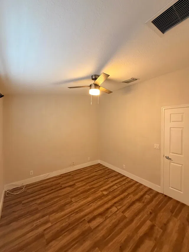 Unit 1507 photo 16