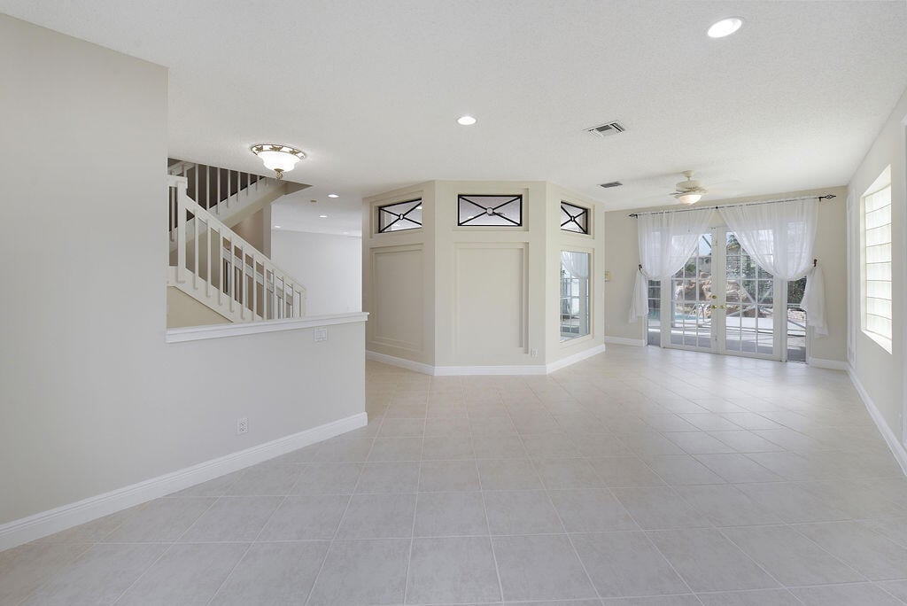 Residence photo 5