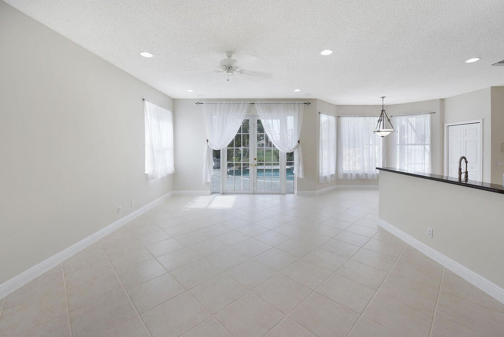 Residence photo 9