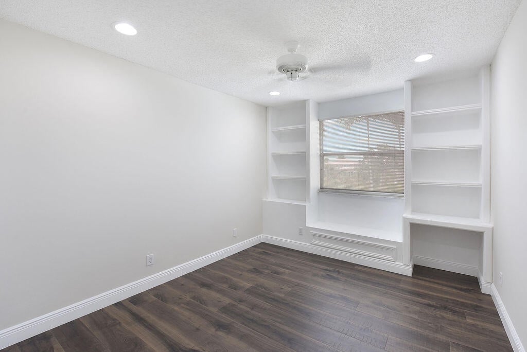 Residence photo 18