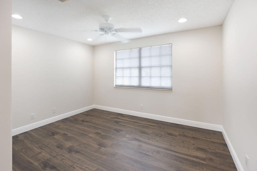 Residence photo 20