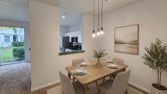 Residence photo 2