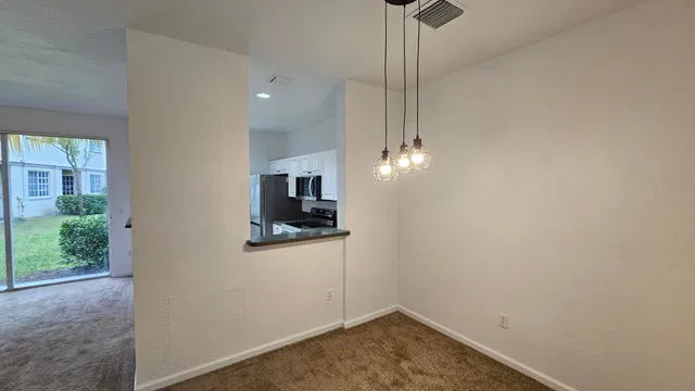 Residence photo 3