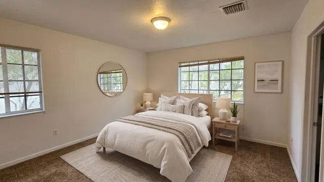 Residence photo 12