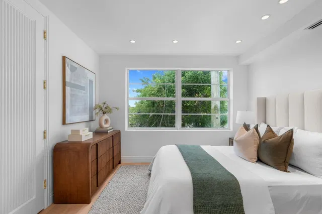 In-Town Palm Beach Unit 2nd floor photo 37