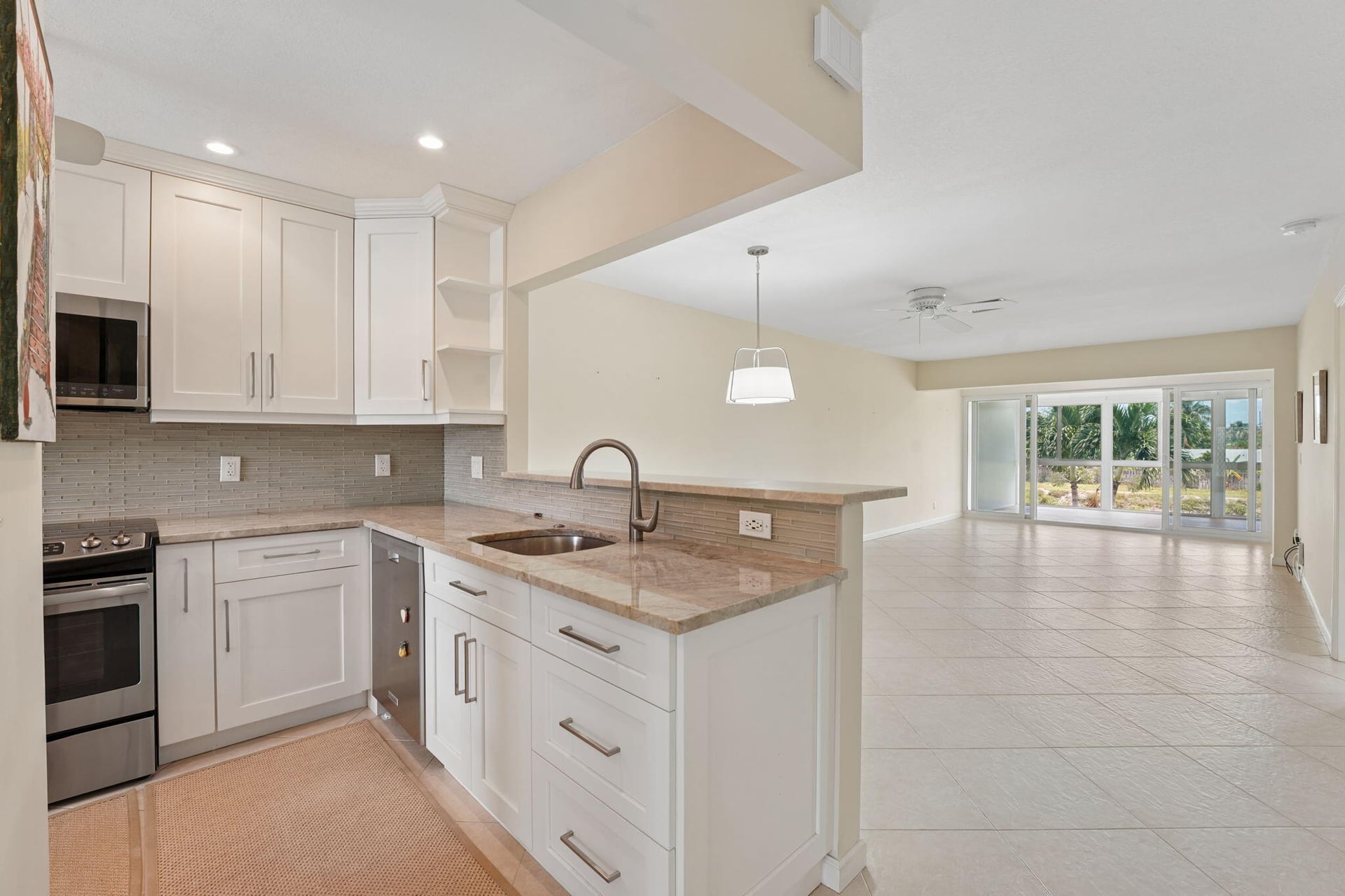 Unit 204 photo 5