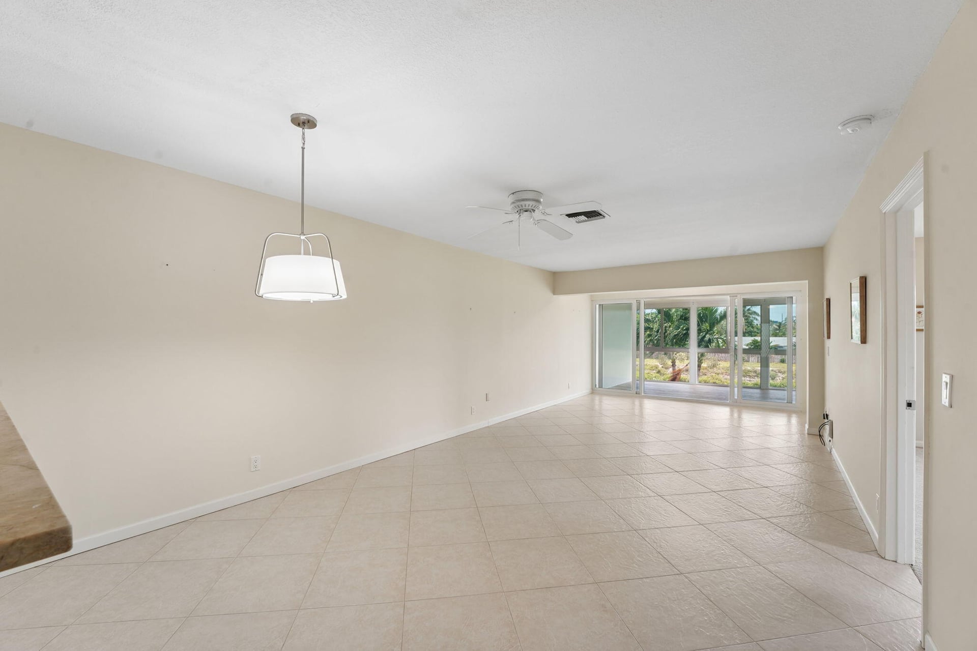 Unit 204 photo 8