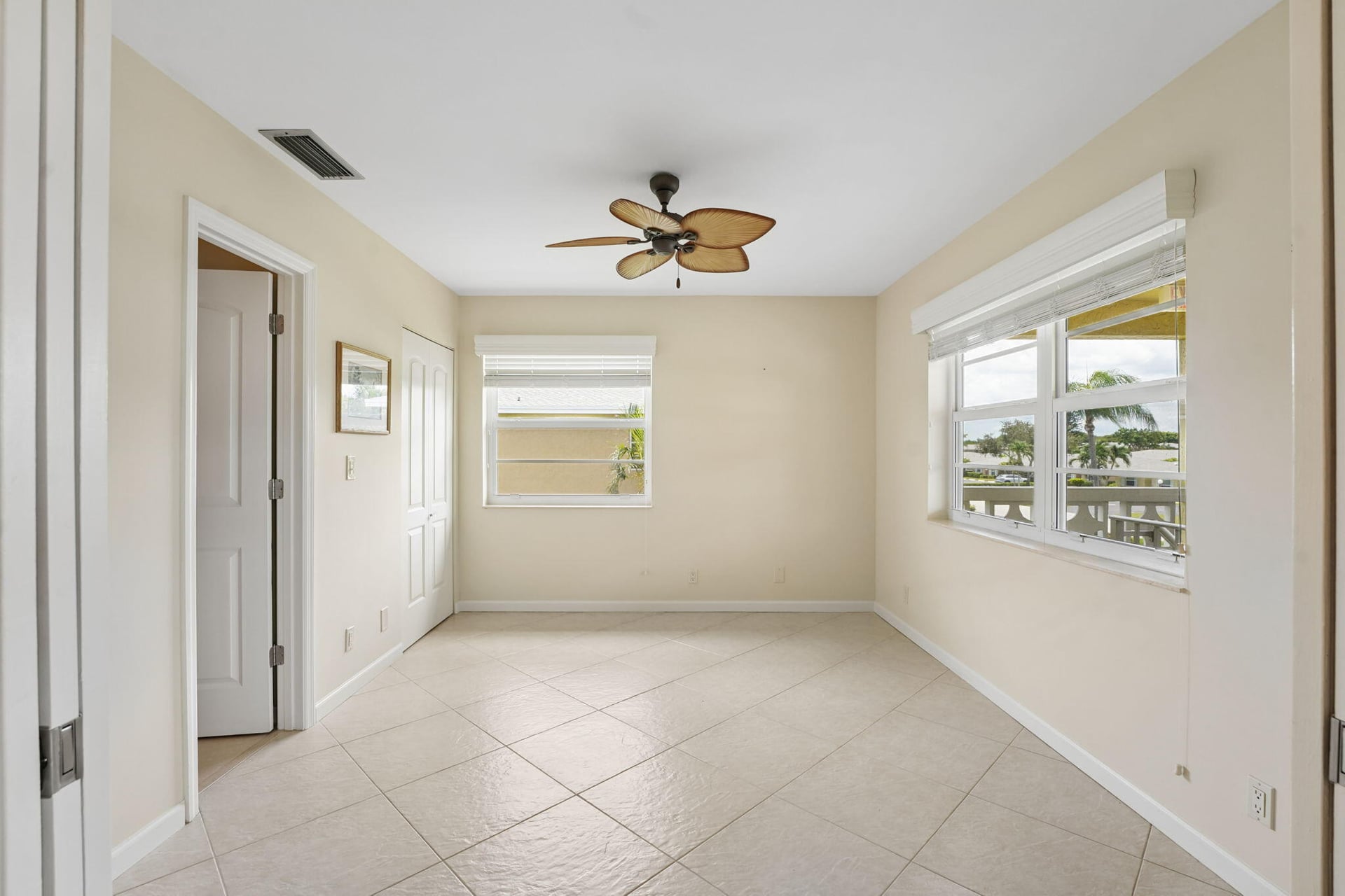 Unit 204 photo 12