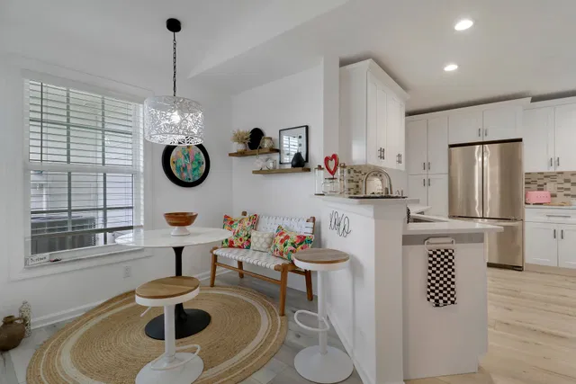 Residence photo 2