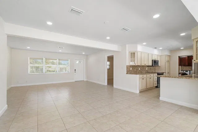 Residence photo 11