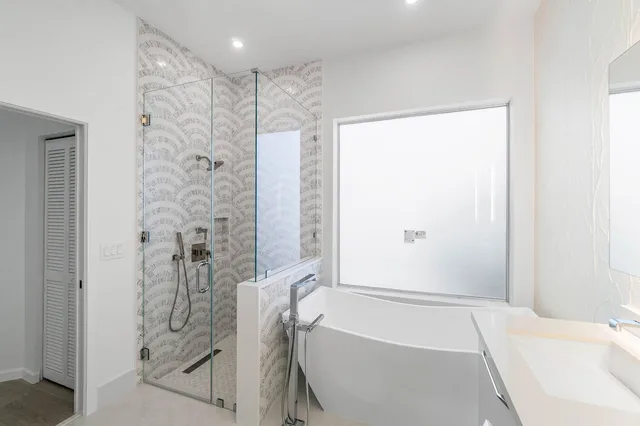 Residence photo 15
