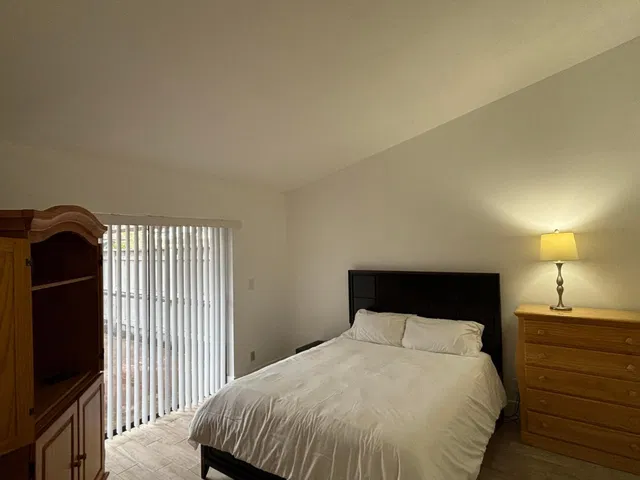 Residence photo 14