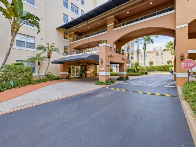Flagler Pointe Unit 419 photo 5