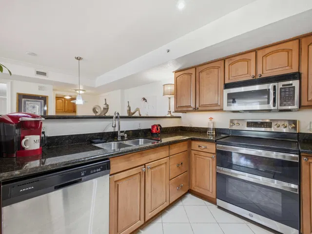 Flagler Pointe Unit 419 photo 9