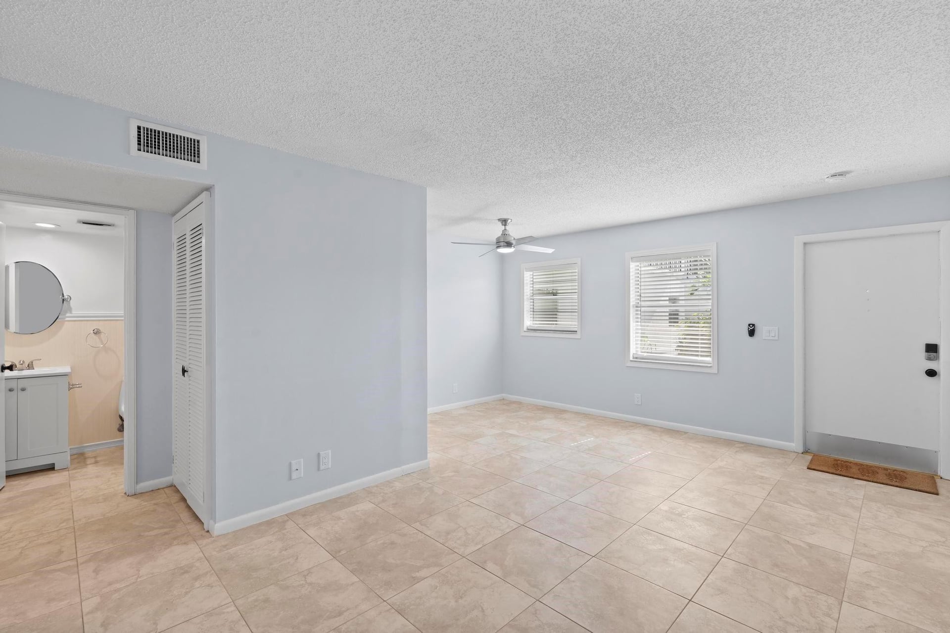 Unit 103 photo 5