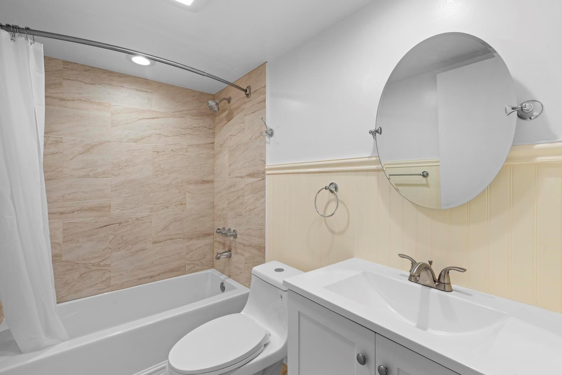 Unit 103 photo 18