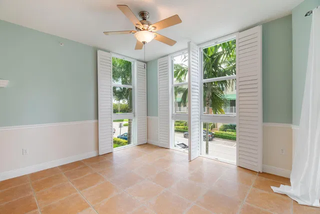 Windward Bay Lantana Unit 211 photo 3