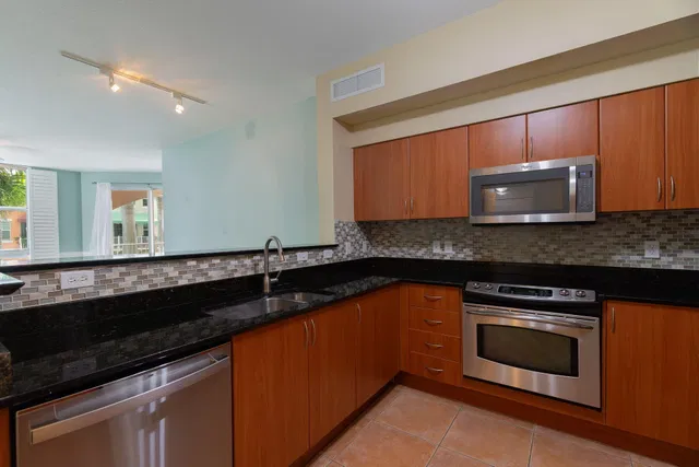 Windward Bay Lantana Unit 211 photo 9