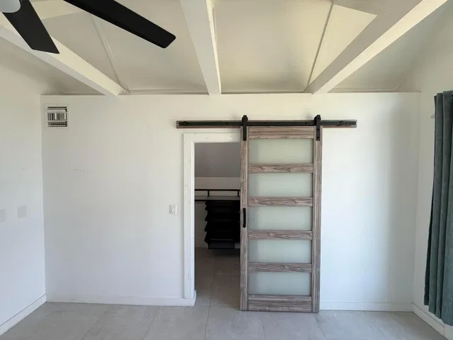 Unit A photo 27