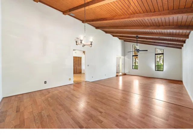  Residence photo 6