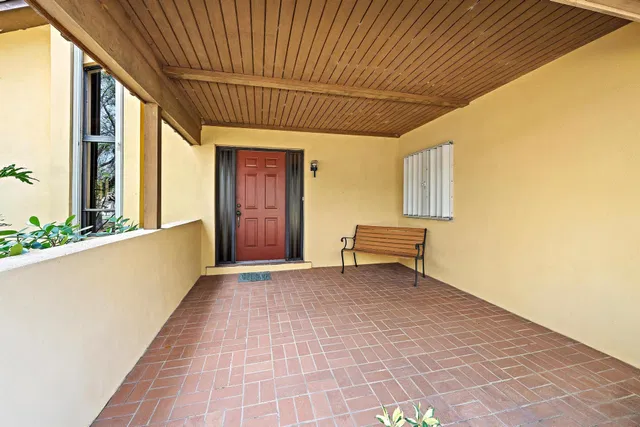  Residence photo 18