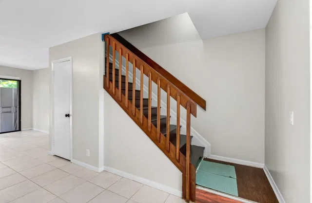 Unit C photo 5