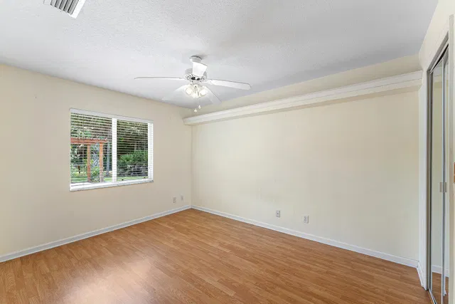  Residence photo 14