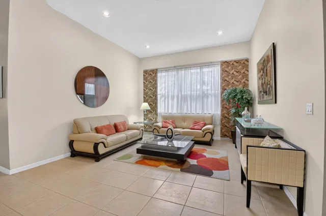 Residence photo 10