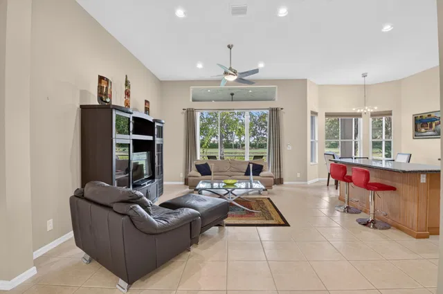 Residence photo 15