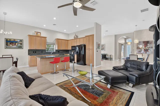 Residence photo 18