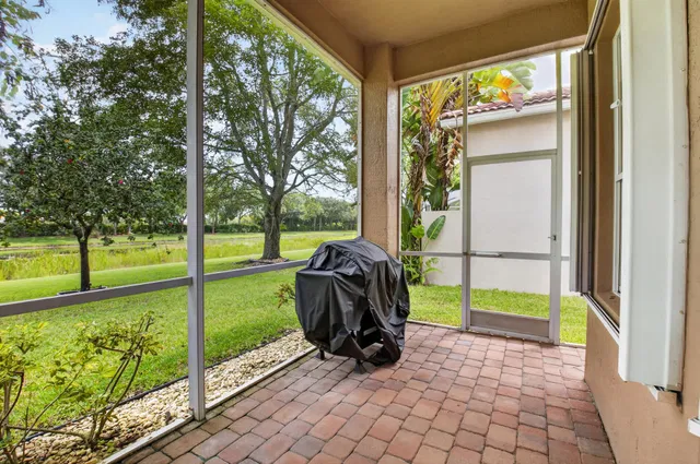 Residence photo 42