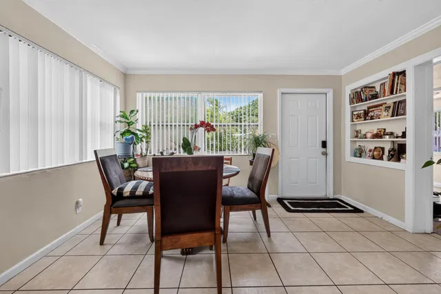  Residence photo 10