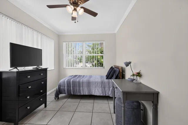  Residence photo 16