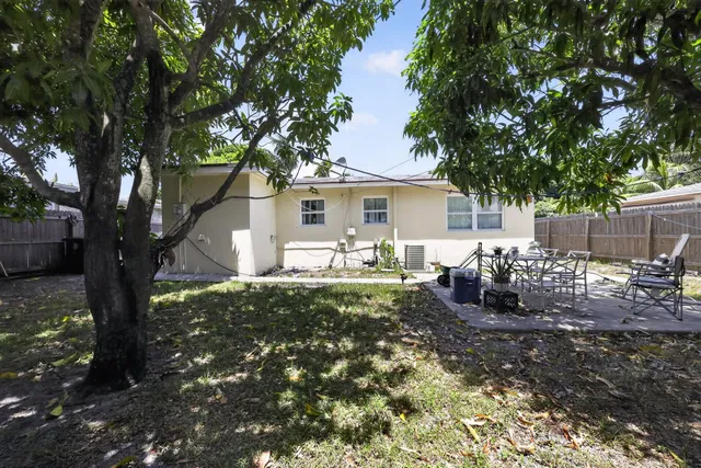  Residence photo 24