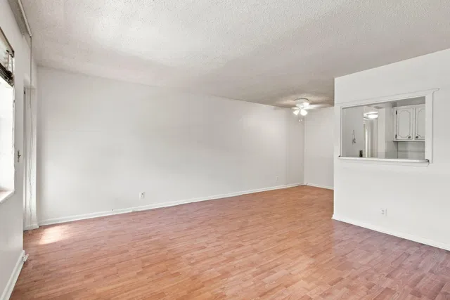  Residence photo 10