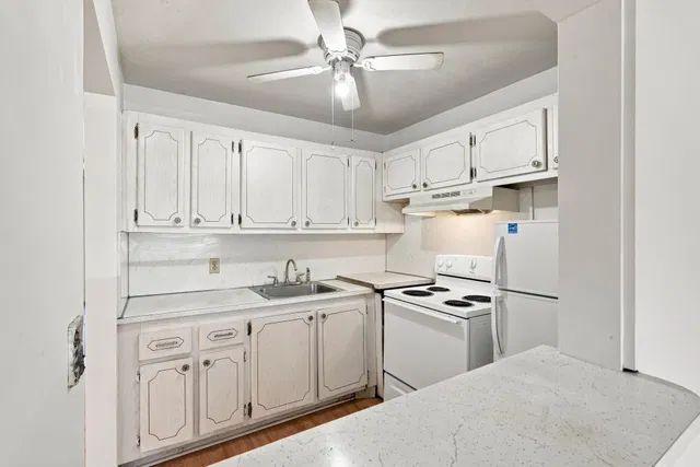  Residence photo 15