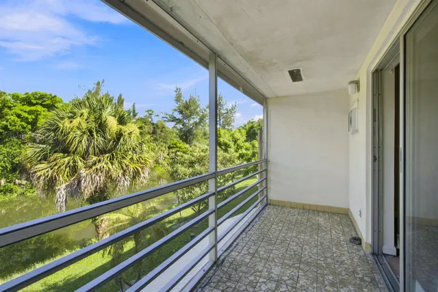  Residence photo 20