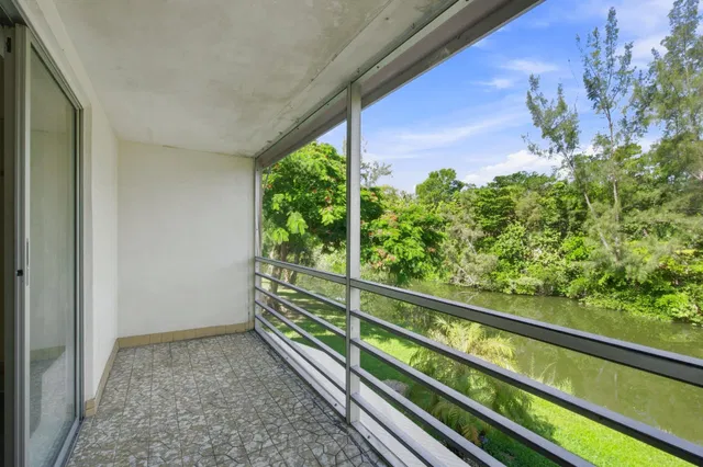  Residence photo 21