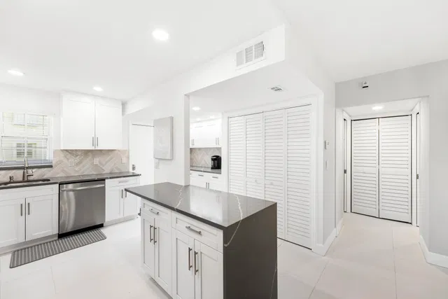 Singer Island Unit 167 photo 3