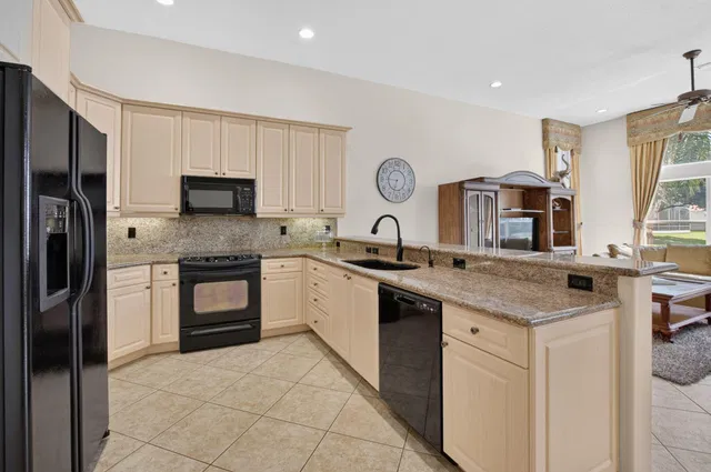 Residence photo 11