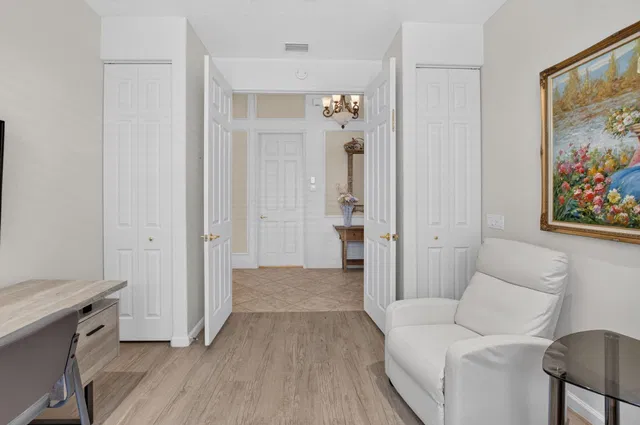 Residence photo 29
