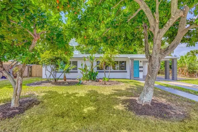 Residence photo 3