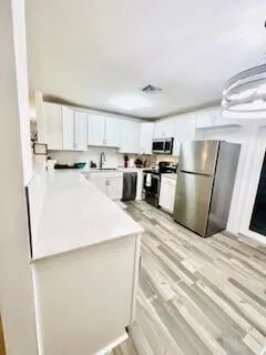 Residence photo 6