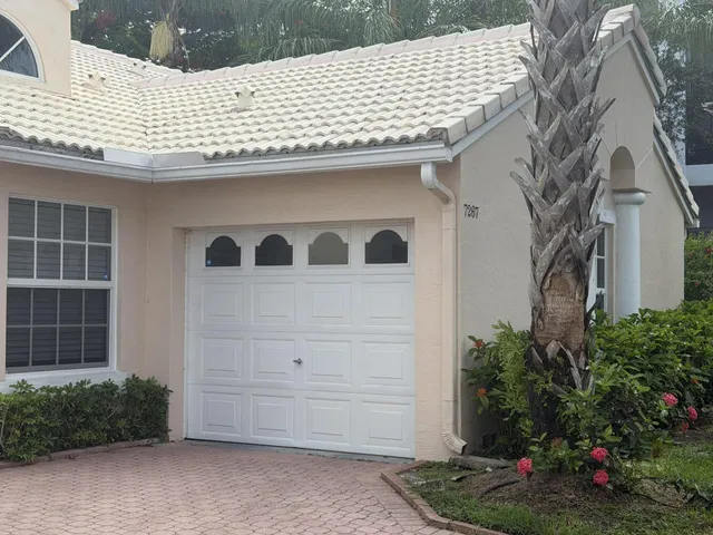 Residence photo 2