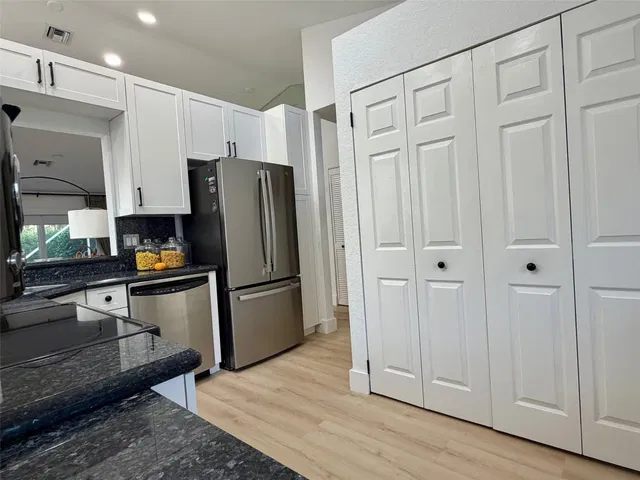 Residence photo 6
