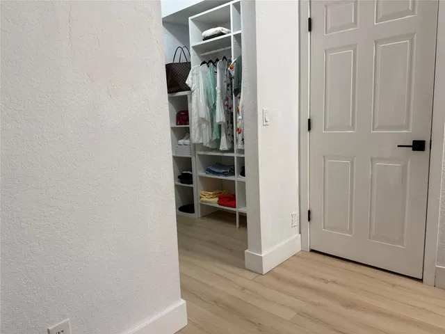 Residence photo 18
